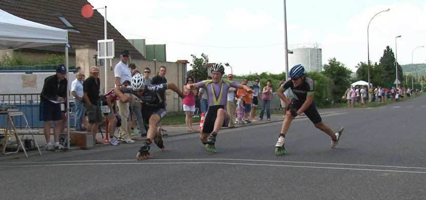 Final sprint of Compiègne skating marathon (France)
